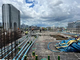 Elevated deck coordination